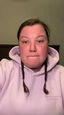 I really thought people were out here just trying to sell a product, nope they’re out here telling the gosh darn honest truth! #comfrt #hoodie #fallfinds #TikTokFashion 
