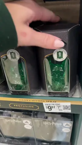 The setting spray bottle is a💀#fyp#harrypottertiktok #harrypottermakeup #harrypottermakeupcollection #walmartfinds 