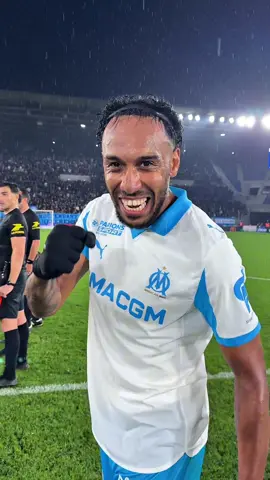 Sans jamais rien lâcher 😤💙#RCSAOM #win #ligue1 #sportstiktok #marseille 