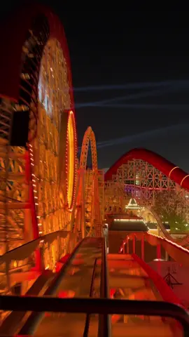 this view>> 🎢🐭 #disney #pov #disneyland #rollercoastertiktok #fypシ 
