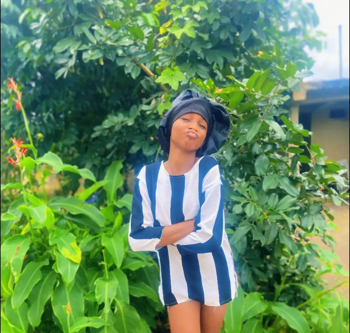 these dayspeople die so young  And I pray that I Bewaji will grow  old live long and I will not die  before my time ,AMEN!!!!😊❤️💯