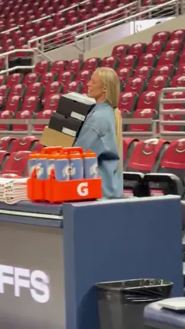 Indiana #Fever Sophie Cunningham came bearing shoes Adidas at Gainbridge today 9/26/26