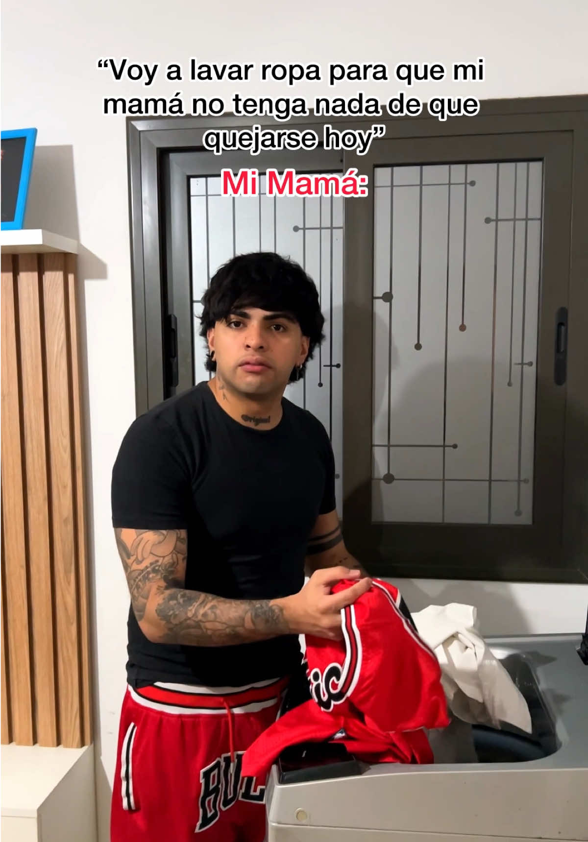 Voy a lavar ropa así mi mamá no se queja de nada!! 🫡😅 #humor #madres #hijos #parati #fyp 