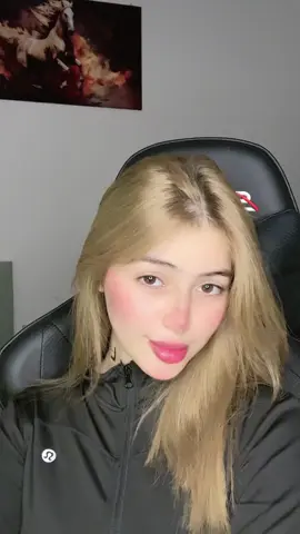 يصغيرونهه🤭🤭