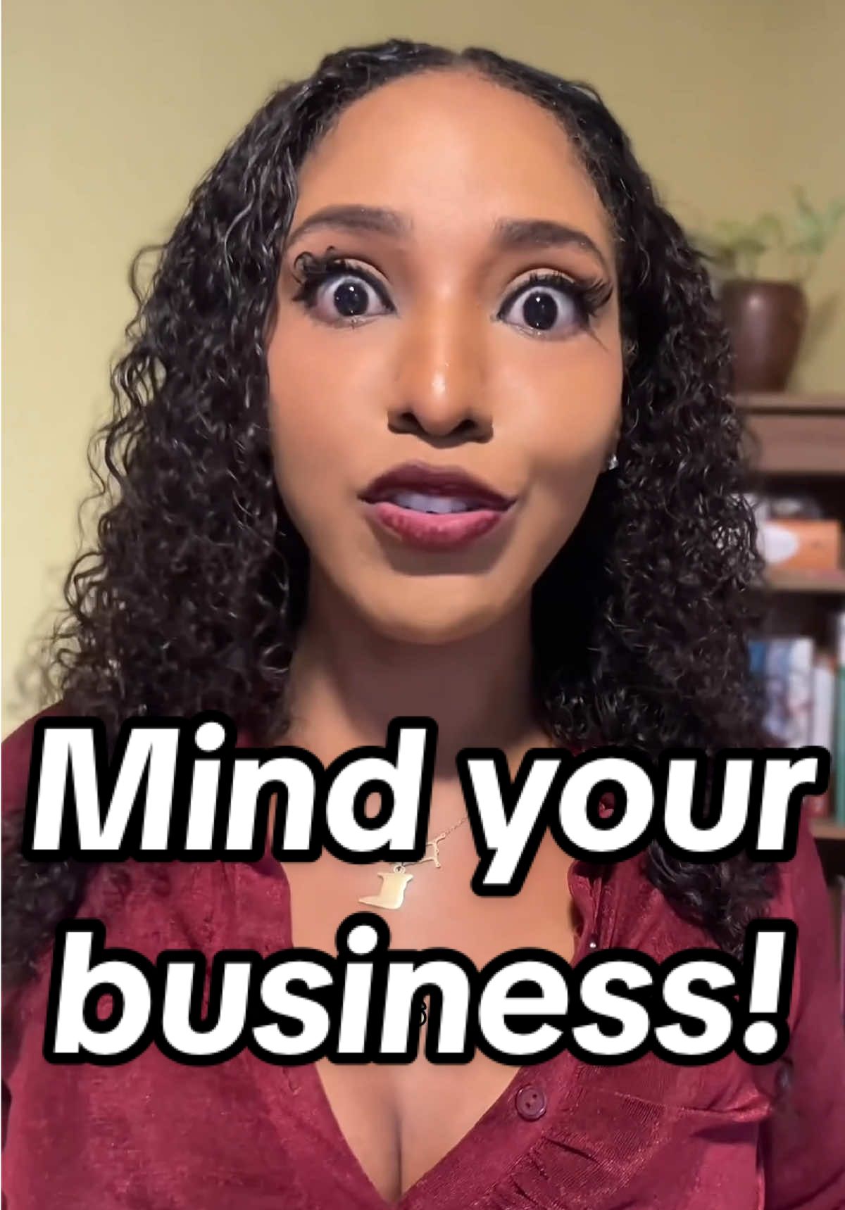 Respuesta a @Jehovah’s Thickness What do you call a nosy person in your country? I know in Barbados people say “you too malicious!” 🤣 The Trini word of the day for today is “Maco” which is another word that we use from Trinidad patois which was inspired by the French and African mixing in Trinidad. I love sharing these words about Trinidad and Tobagos language from the Trinidad and Tobago dictionary the Côté Ci Côté Là (another Trinidadian Patois/creole phrase) written by John Mendes. Keeping our ancestral culture and language alive! #caribbeantiktok #trini_tiktoks #trinidad #trinidadandtobago #barbados 