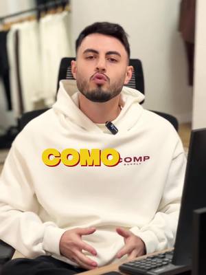 2 Casacos de moletom por R$299! Promo por tempo limitado, corre pro site e garante o seu.