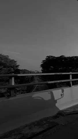 নিজেকে হারিয়ে ফেলার যে ব্যাপারটা🖤🥀
