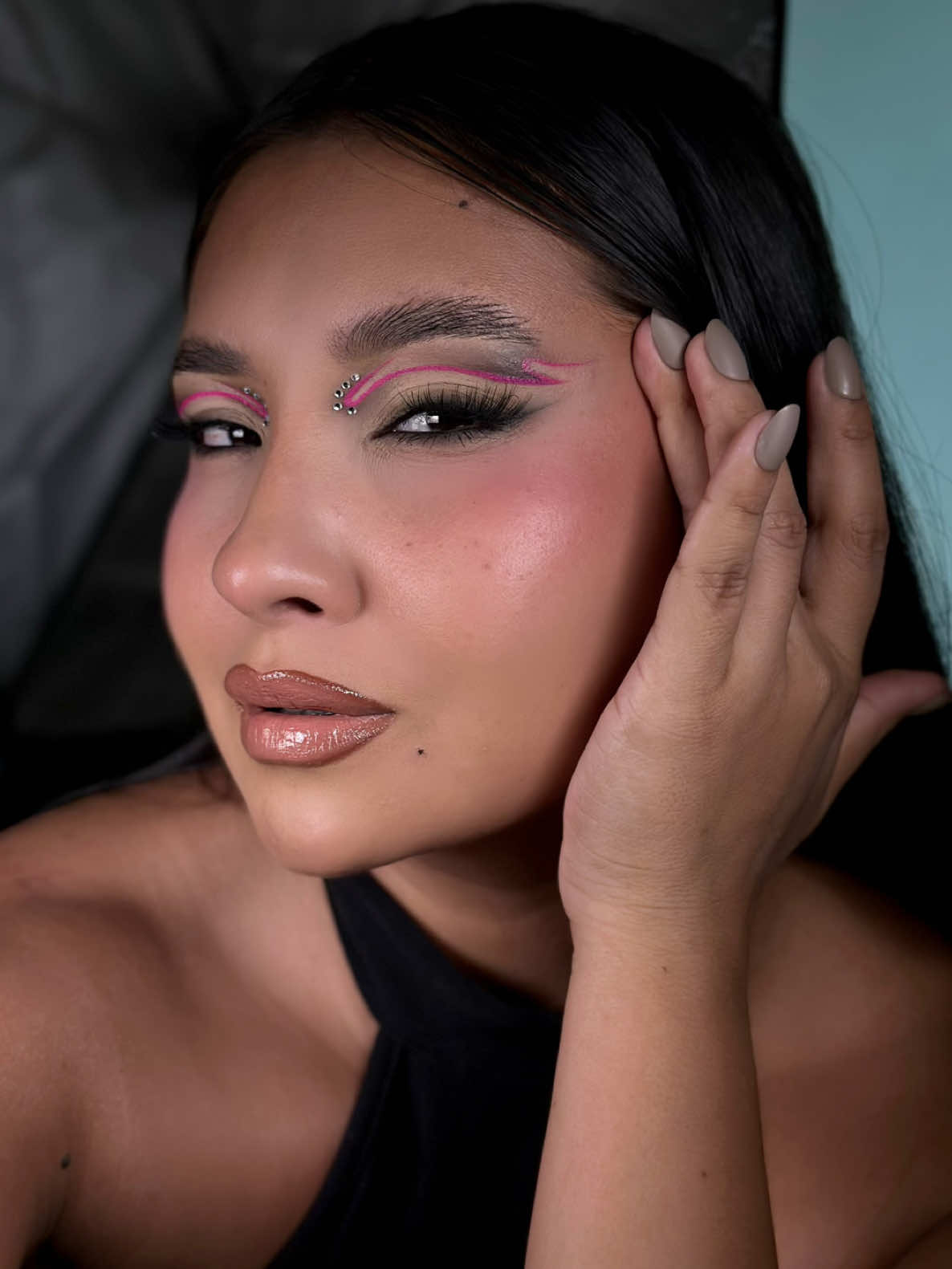 Uma transição de respeito! 😮‍💨😍 #makeuptransformation #makeup #makeupchallenge #makeuptransition 