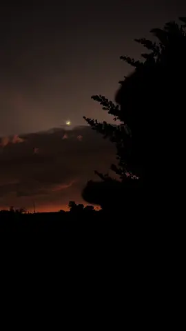 🥺❤️‍🩹🚫#paratii #atardeceres🌅 #sigueme_y_te_sigo #paisajes #luna 