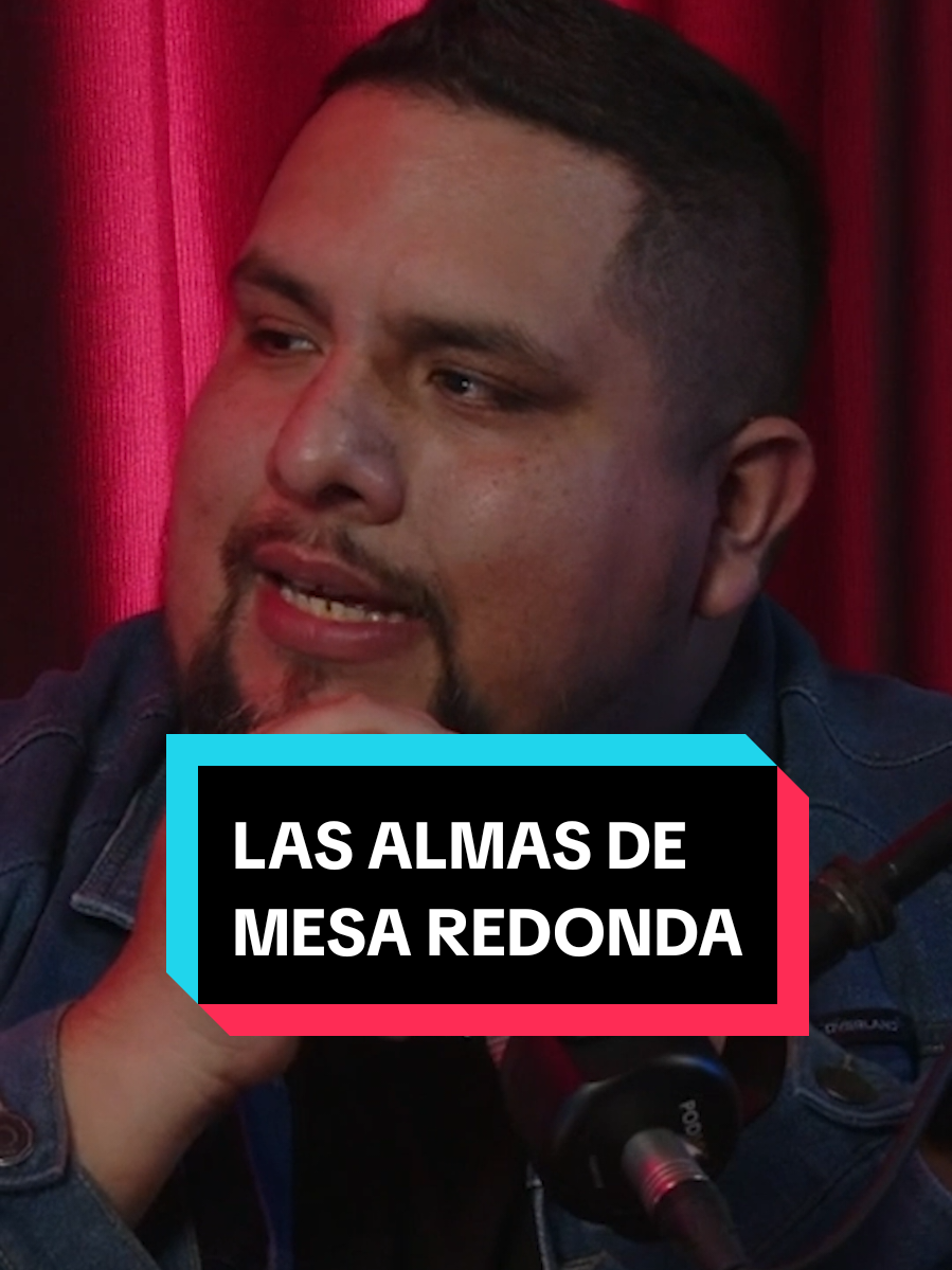 🔥😱 EL ESCALOFRIANTE RELATO EN MESA REDONDA 😱🔥 La semana pasada en Misterios del Más Allá, el querido Doctor Misterio nos dejó con la piel de gallina al contar lo que vivieron dos personas en Mesa Redonda… Un lugar cargado de energía donde la tragedia, la historia, la realidad y lo paranormal se cruzaron en una experiencia aterradora. 👉 Revive este momento en nuestro canal de YouTube Almas Conectadas Oficial. ¿Te atreverías a caminar por ahí de noche? 🌙 .  Feat @3:33 Basado en Hechos Reales  #MisteriosDelMásAllá #FrankMendizábal #DoctorMisterio #Paranormal #MesaRedonda