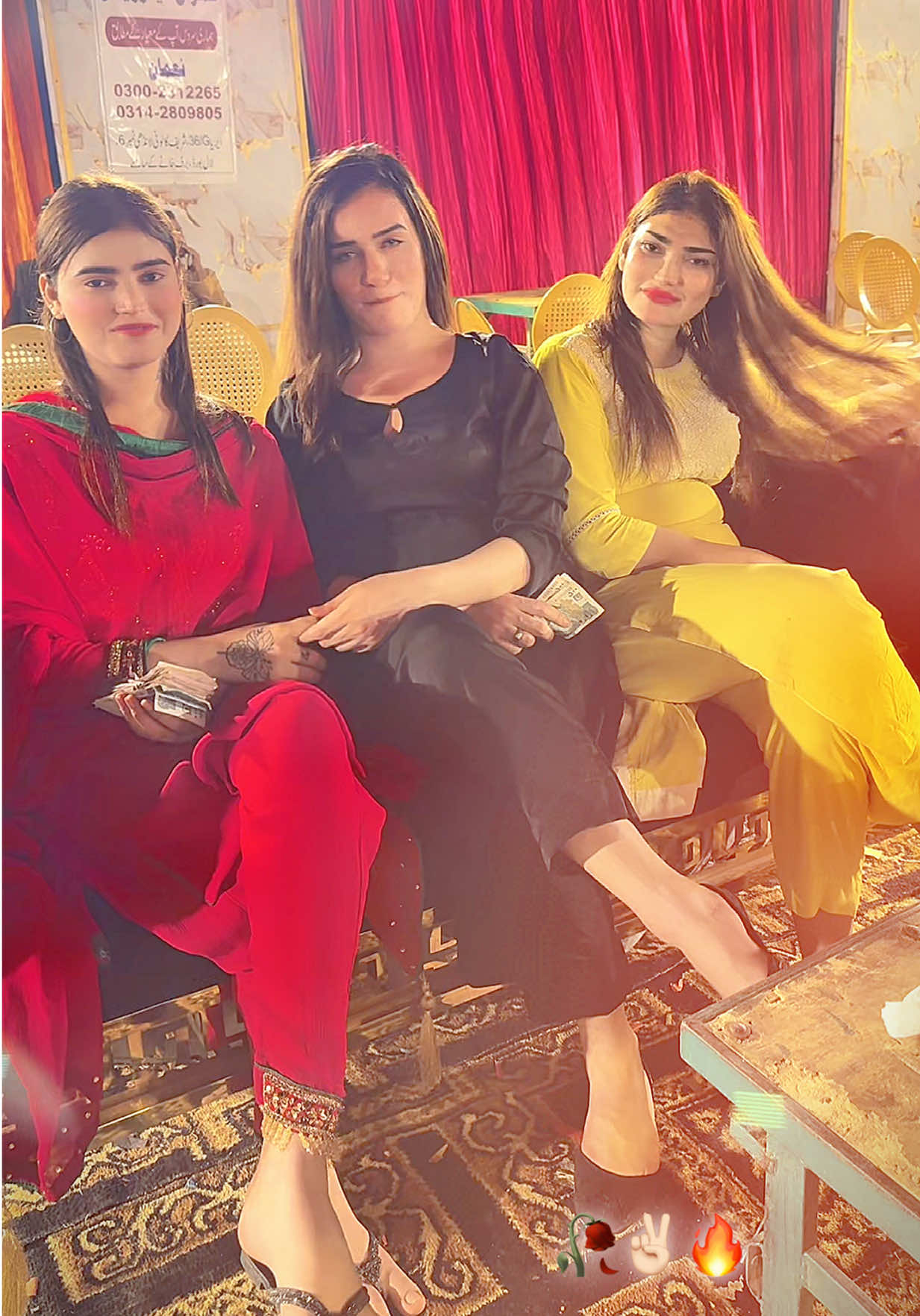 ❤️🖤💛