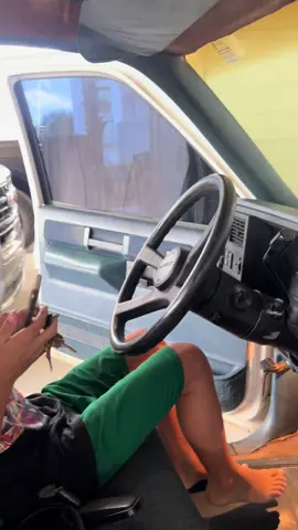 No way kids don’t know what keys are anymore😭 @Harry.2.Fly #stangry #fred #obschevy #obstrucks #carcommunity #carsoftiktok #moxyperformance #cartok #tiktokautocampaign #tiktokcarhackscampaign #tiktokcarglowupcampaign #fyp 