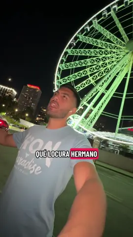 Qué locura hermano 🤯 Hace unos años estaba atrapado en mi trabajo en Bolivia 🇧🇴, ganando apenas 500 dólares al mes 💸. Todos los días eran iguales… oficina, estrés y cero libertad 😔. No veía salida, un ascenso o un aumento era prácticamente imposible 🚫. Decidí dar un alto ✋, invertir en mí y aprender nuevas habilidades 💡. Monté mi propio negocio de consultoría en ventas 🚀. Y ¡BANG! 💥 ahora estamos disfrutando de Miami 🏝️☀️. Con el agua en los pies, viviendo experiencias que antes solo soñaba ✨✈️. La diferencia de vida es brutal 🔑.