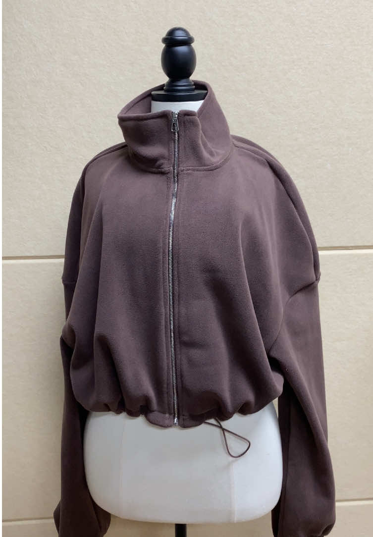 A jacket #oqq #jacket #coat #fallfashion #longsleeveshirt 