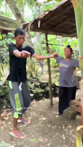 Jangan sepelekan ema-ema. #nyaimiashoop #komedi 