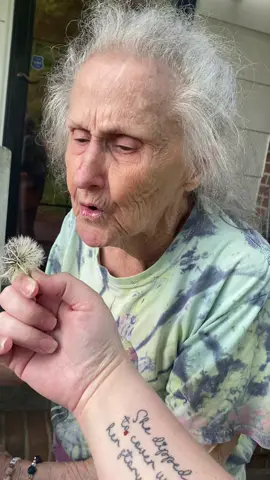 This video was taken shortly after Momma’s stroke. As you can see, she was having trouble figuring out how to blow. Her mouth still gives her some trouble b/c the connection from her brain to it is damaged. She can mostly do everything now if you demonstrate how to first, but she can only do it abt three times before it stops cooperating again. When I tell you she had to learn how to do most things again, I mean it. I think this video is so funny now. Wooo! 😂 #fyp #trending #viral 