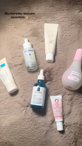Radiant skin is always in ✨ @La Roche-Posay @Caudalie @First Aid Beauty @Beauty of Joseon @Glow Recipe  #skincare #skincareroutine #everydayessentials #healthyskin #beauty 