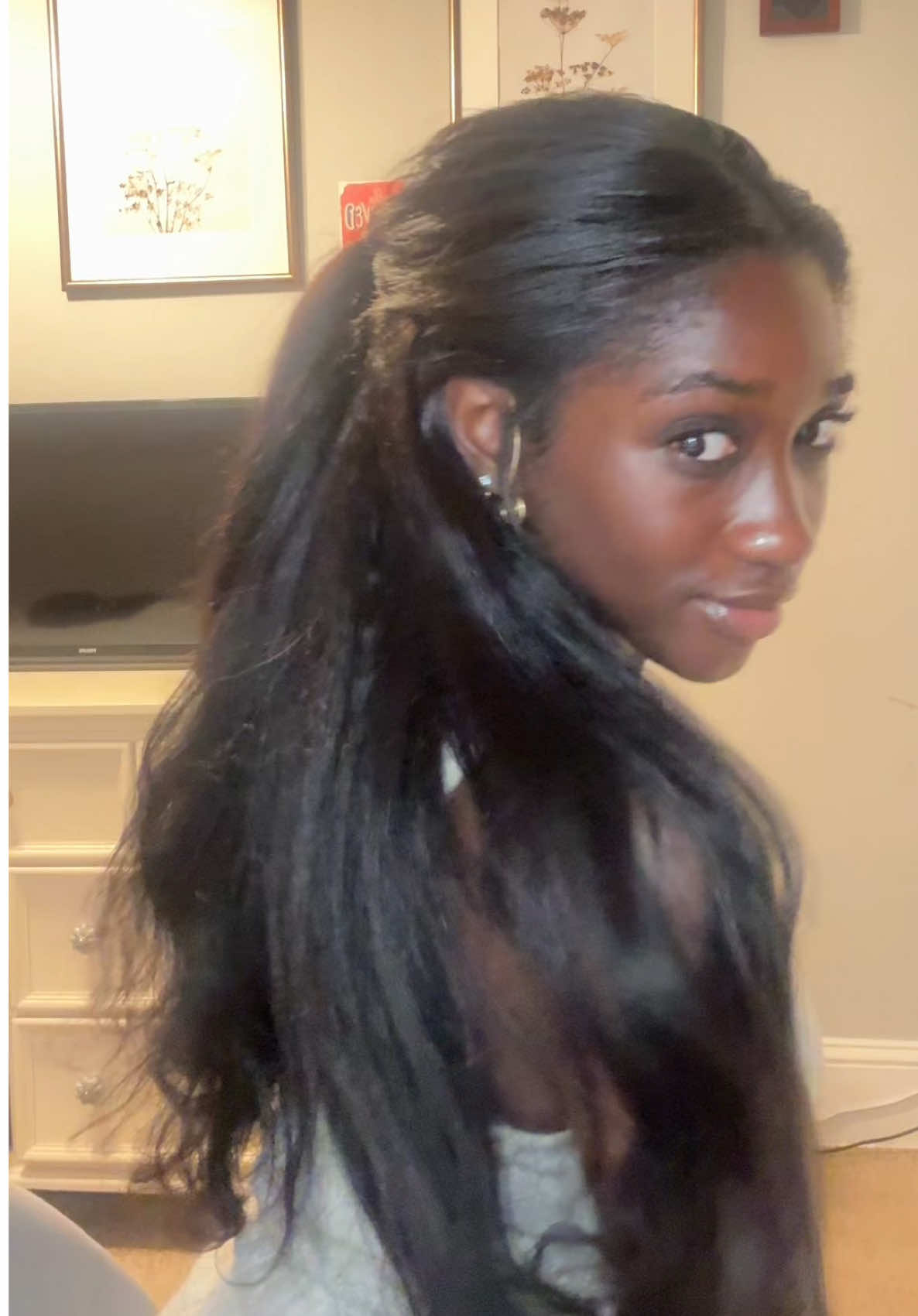 This is how I style my V part kinky straight wig from @UNice Hair @UNICE HAIR OFFICIAL @UniceHairCo https://l.gourl.es/l/f88a50ce2ca8244972ba8c67bbf2115cc885500b?u=12595470 #blackgirlhair #blackgirlhairstyles #blackgirlhairtok 