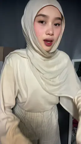 Hijab yg ku pake warna ivory💓 #hijabviscose 