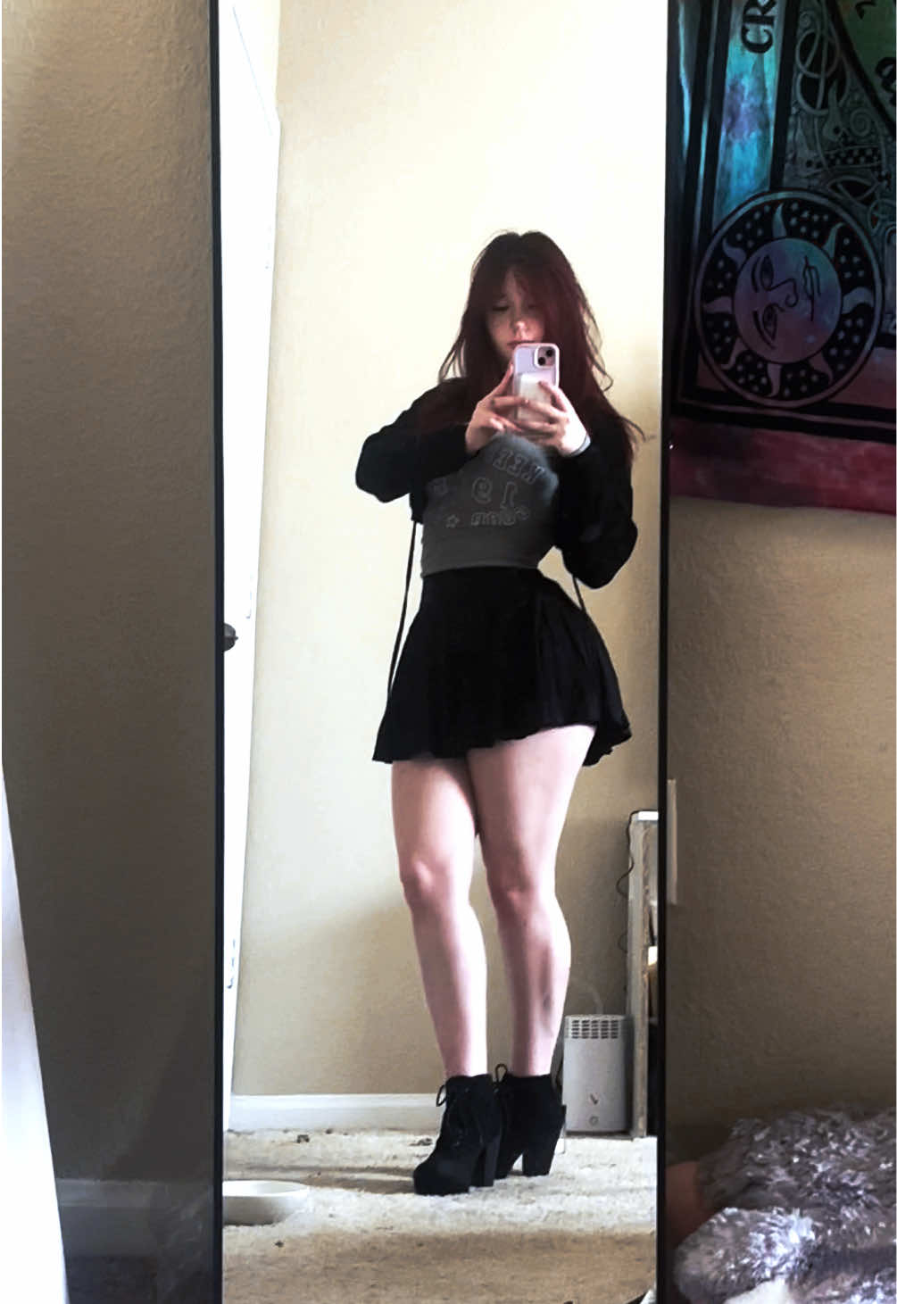 Don’t underestimate what heavy lifting can do for a girl #gothgirl #altgirl #fashion #xyzbca #OOTD 