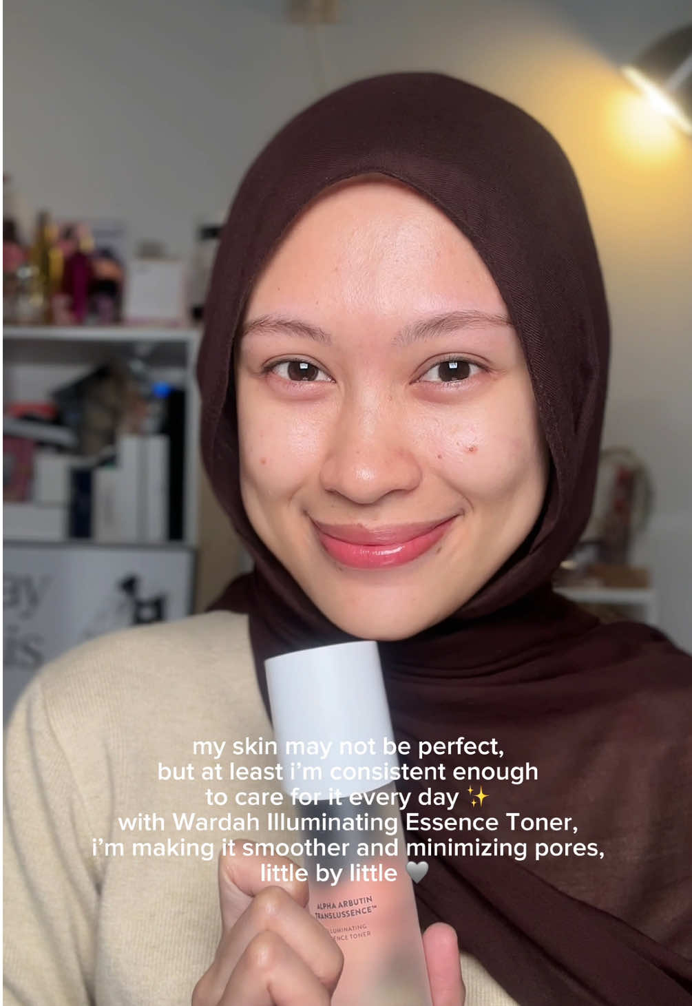 Imperfect skin, perfect care 🌸 #TonerWajahWardah #TonerViral #TonerPalingSoft #SkincareRoutine #hydratingtoner 