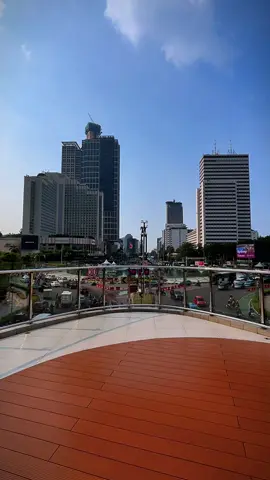 Videonya boleh diambil buat bahan content creator pemula, di iznin edit sendiri ya, engga usah follow gpp. Bundaran HI JAKARTA VIBES #jakarta #foryoupage #fyp #bundaranhi #mediawb 