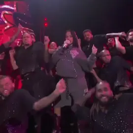 🟡🟣La noche encendió la música con el estreno de “Dembow”, el nuevo sencillo de Natti Natasha en colaboración con Nando Boom, el panameño que marcó la historia como pionero del reggae en español y pieza clave en los orígenes del reggaetón. #PremiosJuventud 2025. #Panamá  #NattiNatasha #RepúblicaDominicana #Reggaeton.