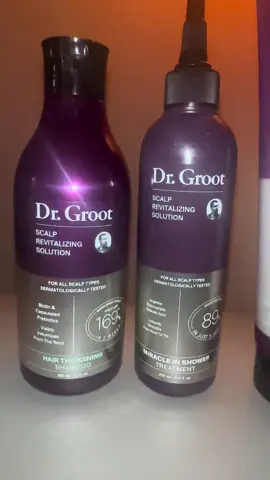 Dr .Groot CLÍNICAMENTE PROBADO: En 2 semanas REDUCE LA PÉRDIDA DE CABELLO debido a la rotura en un 82,2%*, hace que el cabello sea más suave y mejora la hidratación del cuero cabelludo cuando se usa como régimen. Transforma tu cabello con este juego de champú y acondicionador de 2 piezas. Esta colección mejora el volumen y fortalece las hebras mientras ayuda a reducir la pérdida de cabello y promueve un cabello más saludable y lujoso. Cuenta con una poderosa mezcla de biotina, romero e ingredientes nutritivos para un grosor visible, suavidad y revitalización. Exfolia, limpia e hidrata, aumenta la circulación y fomenta el crecimiento y la fuerza del cabello. Formulado con biotina, prebióticos, aceite de romero y formulado sin parabenos, siliconas y sulfatos. Marca coreana número 1para el cuidado del cabello para el engrosamiento del cabello (fuente de datos - Nielsen 2023) Probado dematológicamente y seguro para cabello tratado con color.#drgroot #Drgroot #hairgrowth #haircare #haircareroutine 