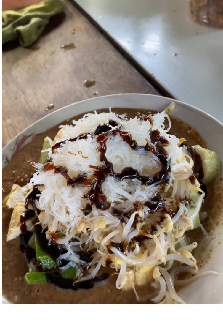 PART 96| Nyobain ketoprak di pagi hari di taman mini daerah way Halim 🙌🏼 📍Way Halim  #kulinerlampung #ketoprak #taman #kulinertiktok #bandarlampung 