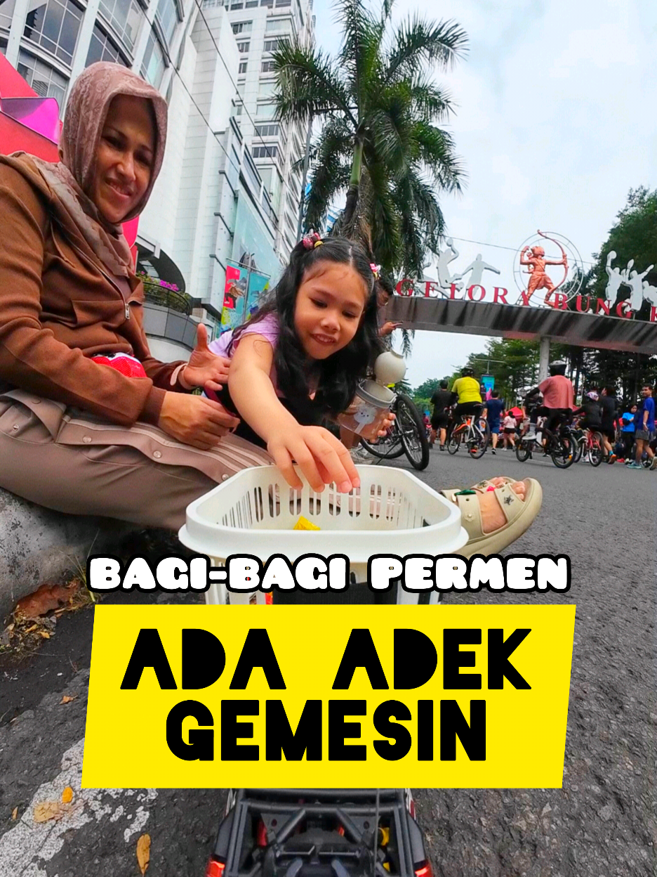 Mobil RC Buggy bagi-bagi permen, ada adek gemesin 😊 | Wira Wiris RC Car FPV .  #WiraWiris #RC #FPV #Buggy #Adventure Wira Wiris RC car RC speed RC racing RC buggy RC drift RC adventure Remote Control FPV RC Car Mobil Remot RC Belanja Mobil RC Belanja Mobil RC Jajan RC Shopping RC Car Shooping WiraWiris Jajan Pakai Mobil RC Belanja Pakai Mobil RC FPV