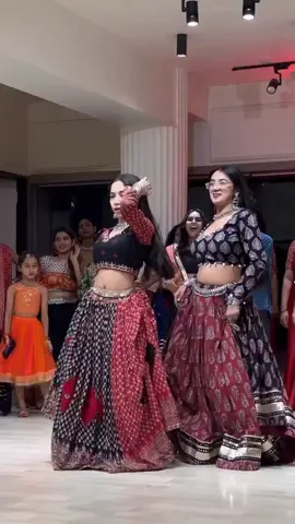 Dola re dola 3 dance 1 video #viral #trendingsound #dancee #viralvideos #foryoupagee 