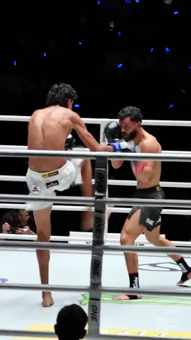Last night at ONE Friday Fights 126 🔥 Nabil came in sharp using reach and slick counters to control the early rounds. Illias pushed forward but the size gap and Nabil’s timing made it tough to close distance 👊 Just as it was heating up an accidental foul in round 3 stopped the action and it was ruled a No Contest Run it back or move on 🥊 @nabil__anane @mehdizatout @venumtrainingcamp @onechampionship MTA Original Video #Kendoxi #MuayThai #Kickboxing #ONEChampionship #fightnightchampions 