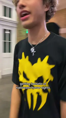yall know who to stan…💜 #love4eva #loona #kpop #hhn #halloweenhorrornights 