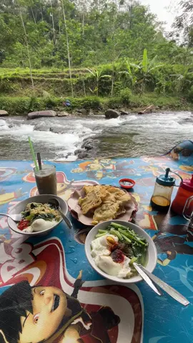 Wisata Kali Paingan adalah destinasi wisata alam yang terletak di Desa Paingan, Kecamatan Kedungwuni, Kabupaten Pekalongan, Jawa Tengah. Tempat ini menawarkan keindahan alam yang memukau dengan aliran sungai yang jernih, hutan yang rindang, dan udara segar yang menyejukkan. ib: @mbah_sandos #WisataAlam #kalipainganpekalongan #berandatiktok #fyppppppppppppppppppppppp #pekalongan24jam 