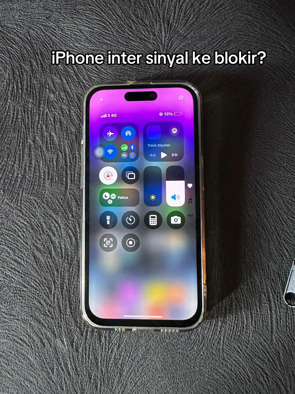 cara ini bisa di lakukan Jika maish belum work bisa konsultasi ke mimin lewat  Wawa di bio #jaringaniphone #trickiphone #jaringanhilang #jaringaniphonehilang#ios26update #iphonetips #fypp #masukberanda 