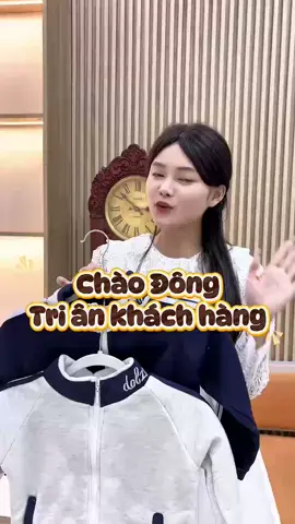 Thiếu gì thì thiếu chứ chiếc áo khoác nỉ này ba mẹ dinh ngay cho bé nhá. Khoác gì cũng hợp mà ấm nữa #ao #aokhoacnichobe #aokhoacni #quanaotreem #thoitrangtreem 
