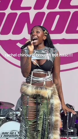 rachel brought out her boyfriend, isaac, at all things go (NYC) today during her song “can we talk about isaac?” and it was the CUTEST thing i’ve ever seen ! her little pose after he leaves stage is so girly & charming too ugh i love her!!@Rachel Chinouriri   #rachelchinouriri #allthingsgo #rachelchinouririlive @rachelchinouririhq 