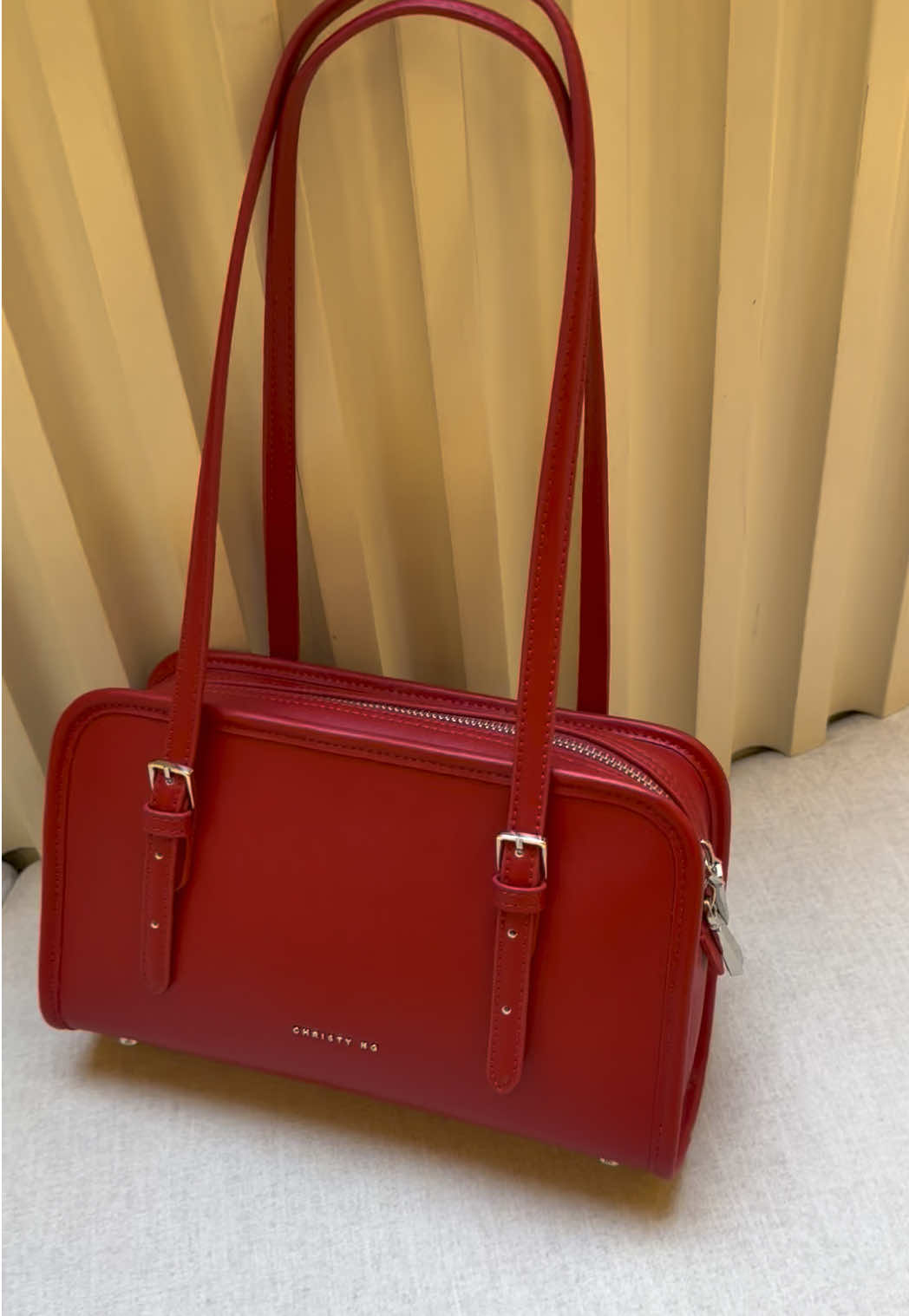 liat dong talinya, sekokoh pendiriankyyuu, jangan bilang sama kayak yg lain, bedaa bangeet in real beneran cantik #christyng #taswanita #shoulderbag 