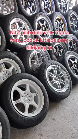 Kita pilih dulu velk nya #velgracing #velgmobil #banmobil #fyppppppppppppppppppppppp #kijang @riansaputra150591gmail.c 