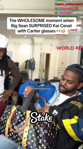 The WHOLESOME moment when Big Sean SURPRISED Kai Cenat with Cartier glasses 👀😳 #kaicenat #mafiathon3 #tota #rayasianboy #bigsean @Kai Cenat 