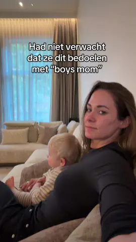 Zaterdagochtend 8u paarden kijken als je in de stad woont… de paarden obsessie is real. Iemand leuke manege tips in Amsterdam en omgeving?  #paard #toddlersoftiktok #dreumes 
