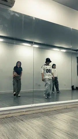 #tiktokdance #dkdancestudio #tiktokvietnam #tiktokgiaitri #choreographychallenge #myclass #dkdancestudio #16shots #doyin 