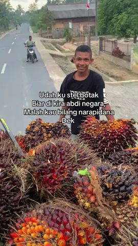 🤣🤣@khalisna221 #fyp #kulisawit #lewatberandafyp #foryou #trendingtiktok @hamdan @Bang Bun @pon 