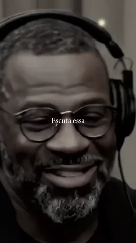 Deus nunca falha! Pode até parecer que a promessa está demorando, que o caminho ficou pesado, que as portas não se abriram ainda… mas o tempo de Deus é perfeito.  Ele enxerga o que você não vê, conhece as batalhas que você nem imagina e já preparou a vitória antes mesmo de você orar.  Confie, porque o que Ele prometeu vai se cumprir. A mão de Deus nunca chega atrasada, nunca perde a força, nunca abandona os seus filhos. Segura firme, porque a fidelidade d’Ele é maior do que qualquer deserto que você esteja enfrentando.  Hoje você chora, mas amanhã vai sorrir — porque o Deus que nunca falha está cuidando de cada detalhe da sua vida. 🎤📽️@Fé e Propósito - Mensagens  #deus #milagres #deus_no_controle #deusefiel #milagre 
