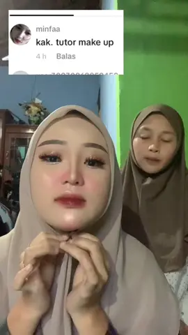 semua produk yang di pakee sama kaya yang di pake ke klien yaaww  #tutorialmakeup 
