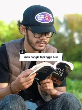 Mau nangis tapi udah ga bisa. Buku utuh tapi tidak cemara udah bisa di cek out ya teman teman. #maskokoganteng #utuhtapitidakcemara 