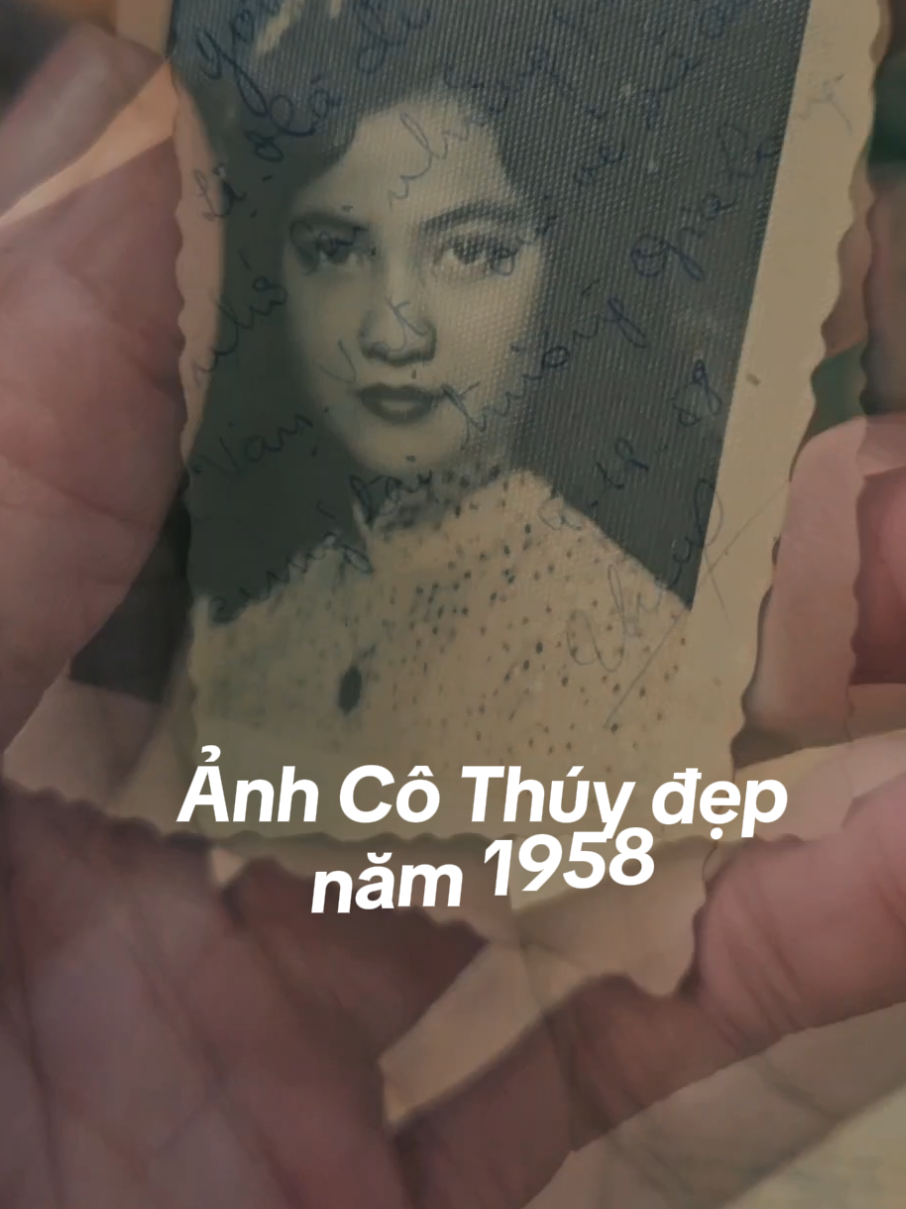 Ảnh người con gái đẹp, 1958.