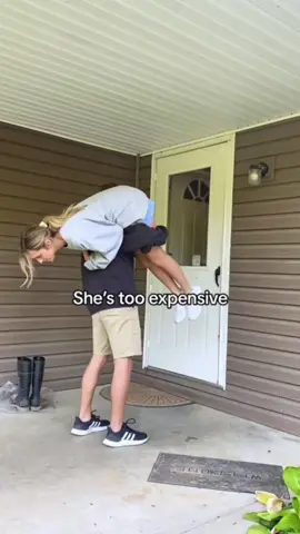 Return my wife,because she is too expensive#funny #foryou #couple #foryoupage❤️❤️