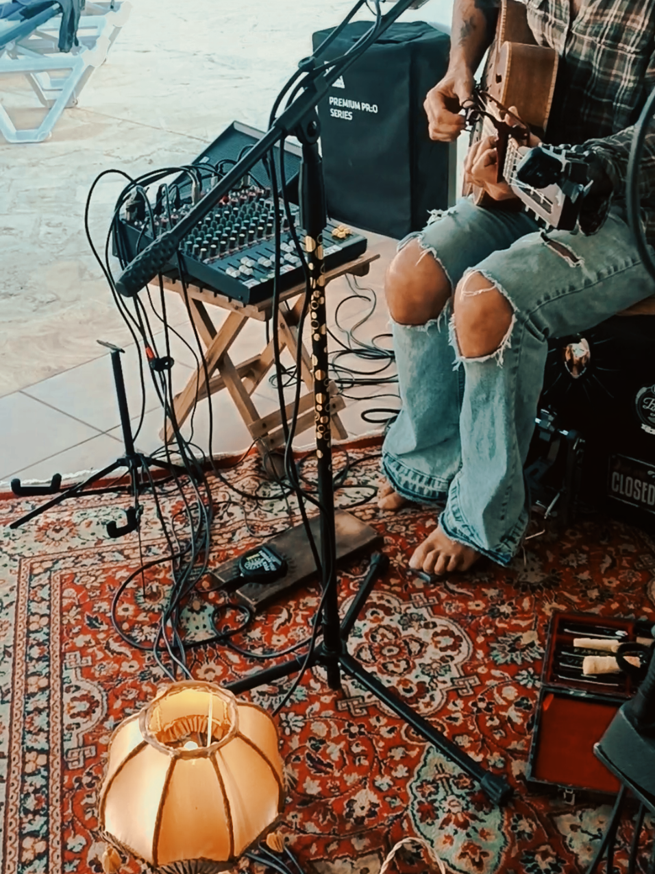 Checking sound-PRIVATE CONCERT - MALLORCA 🏝️ Primera vez en directo con mi... @muleresonatorguitars ♥️♥️♥️ #PRIVATECONCERT #MALLORCA #PRIVATEEVENT #ECPERIENCIAUNICA #ARMONICA 