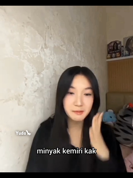 minyak kemiri itu lagi 🗿   #delynnjkt48 #adelinewijaya #jkt48 #gen12jkt48 #fypシ 